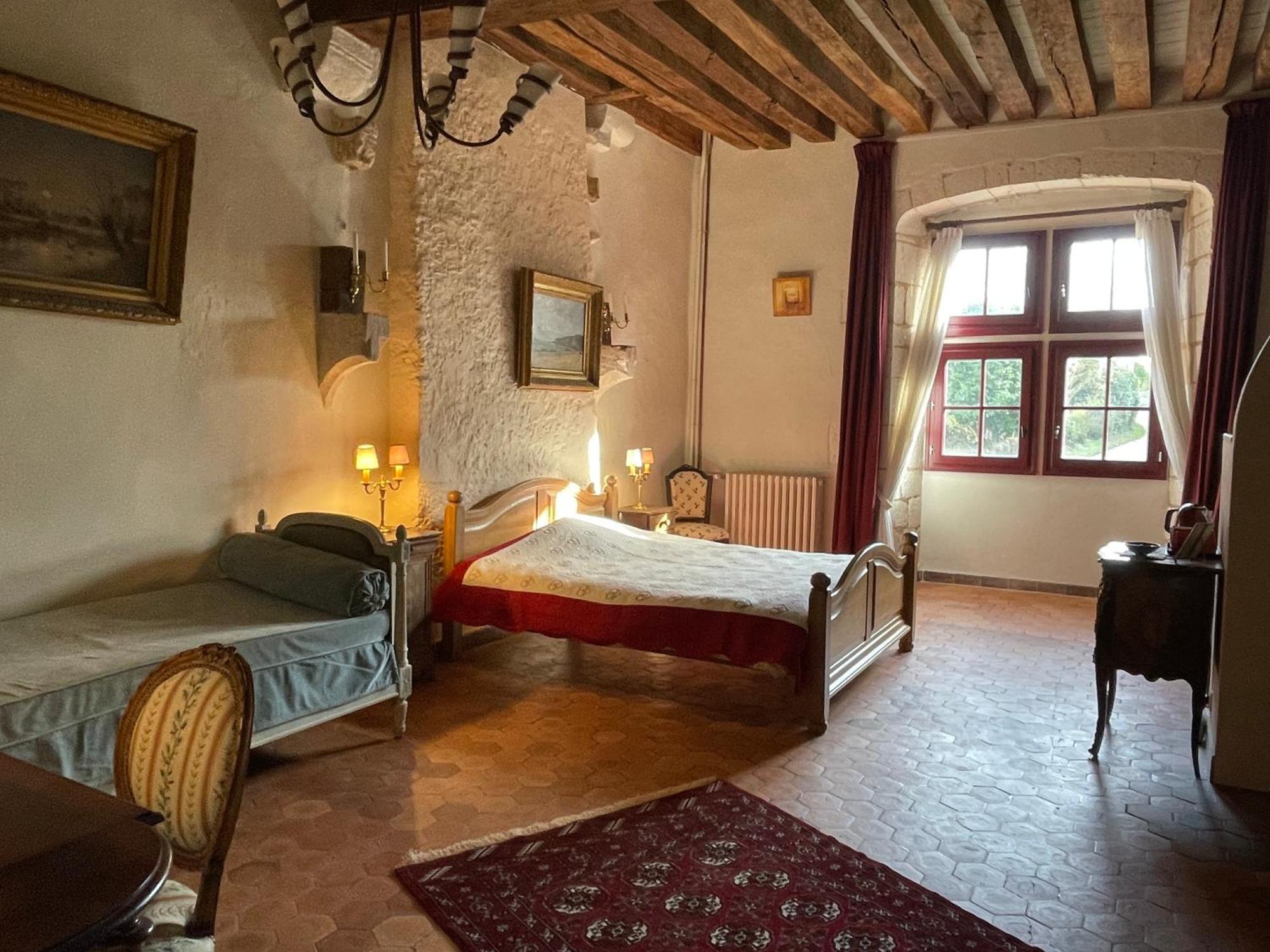 Maison Forte Perreuse Treigny Extérieur photo